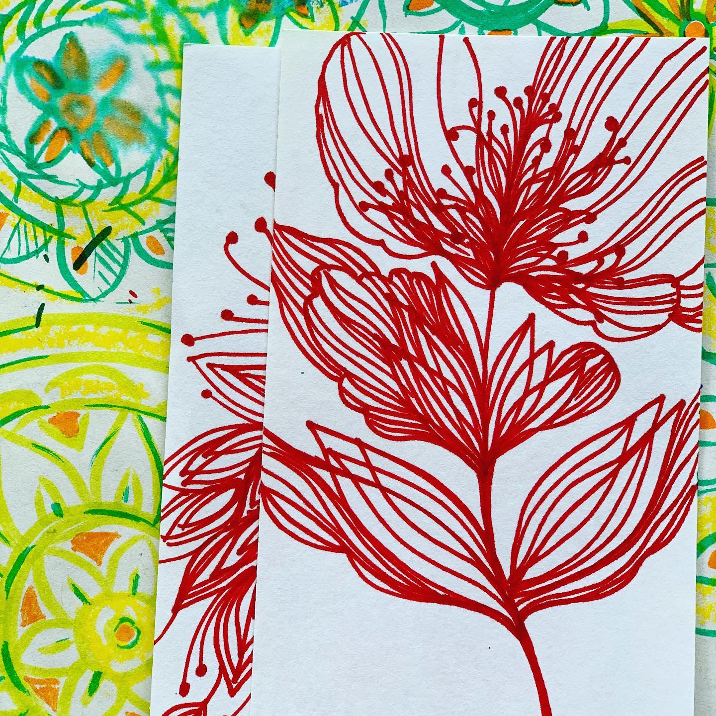 Floral doodles are always fascinating!