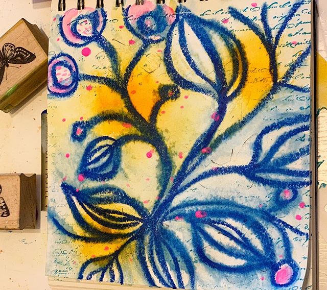 Warming up with some pastel doodles today…have been away from my art journaling for a bit! Feels good to be back! #pasteldoodles #artjournal